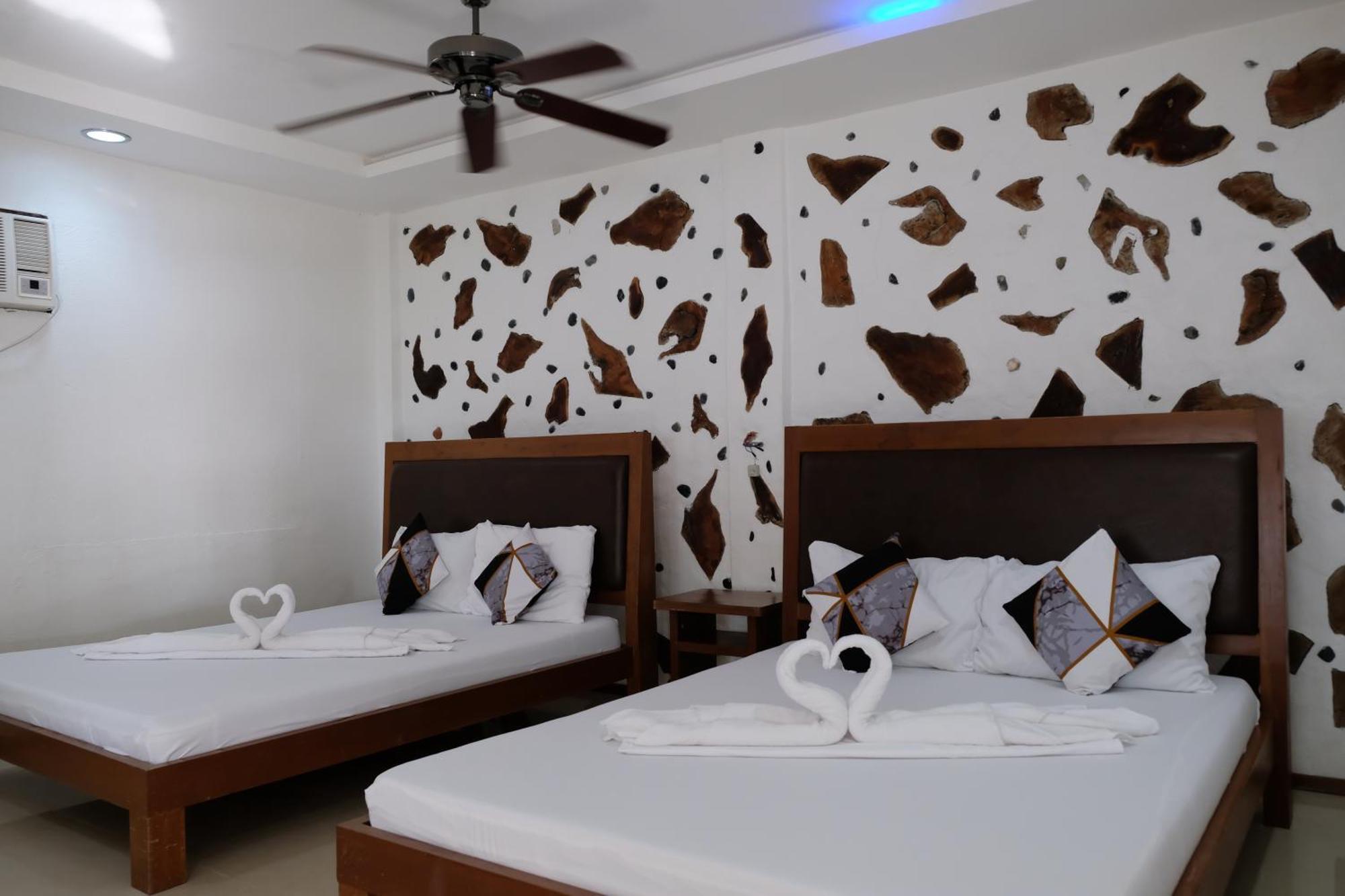 Sundown Resort & Austrian Pension House Manoc-Manoc Exterior photo